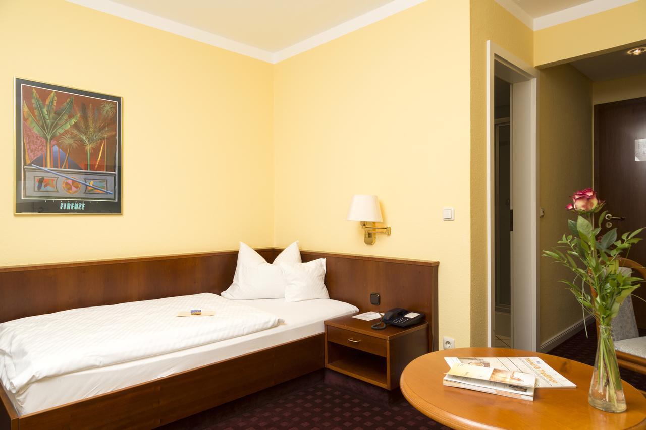 Ringhotel Residenz Витмунд Экстерьер фото
