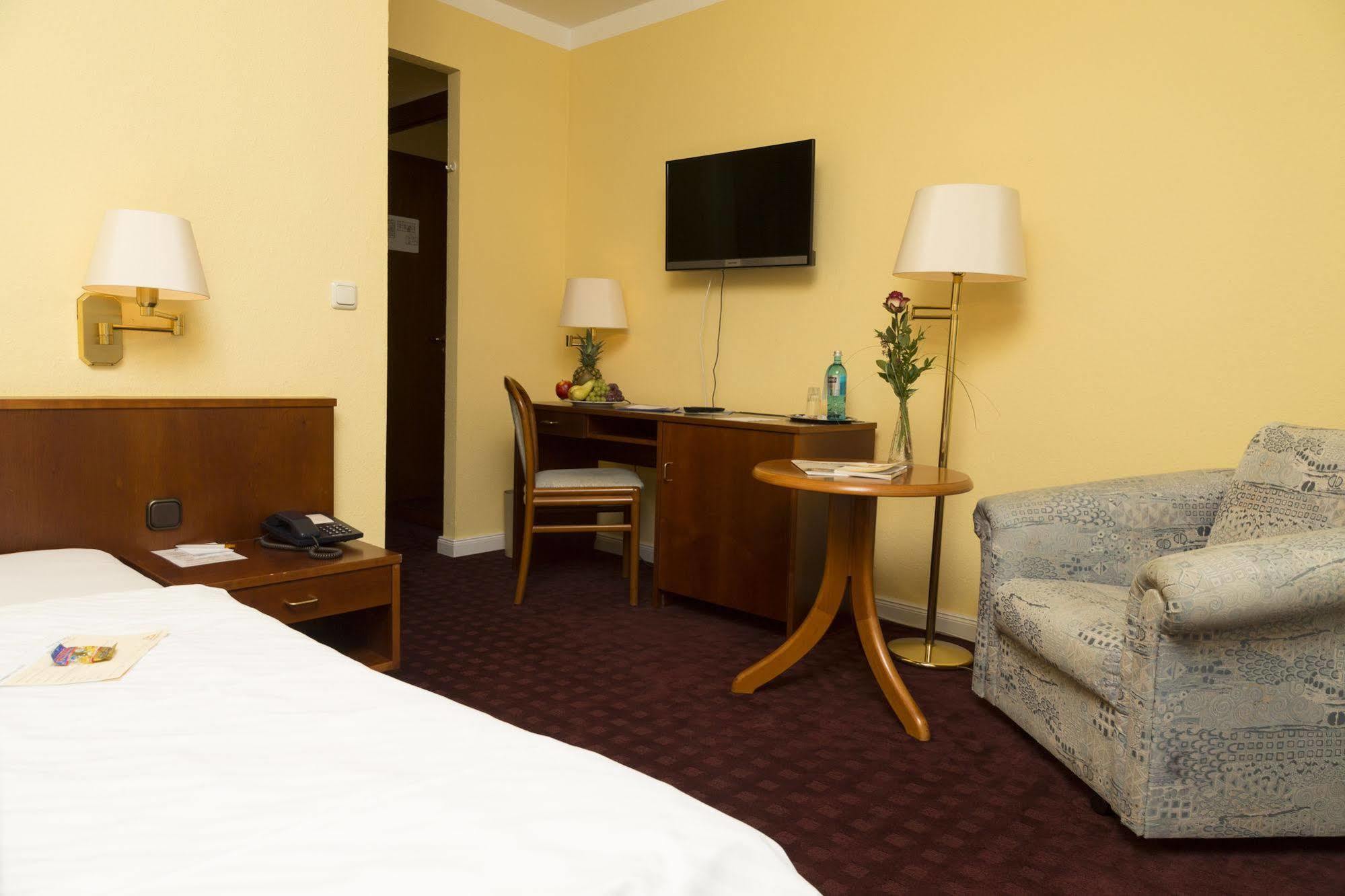 Ringhotel Residenz Витмунд Экстерьер фото