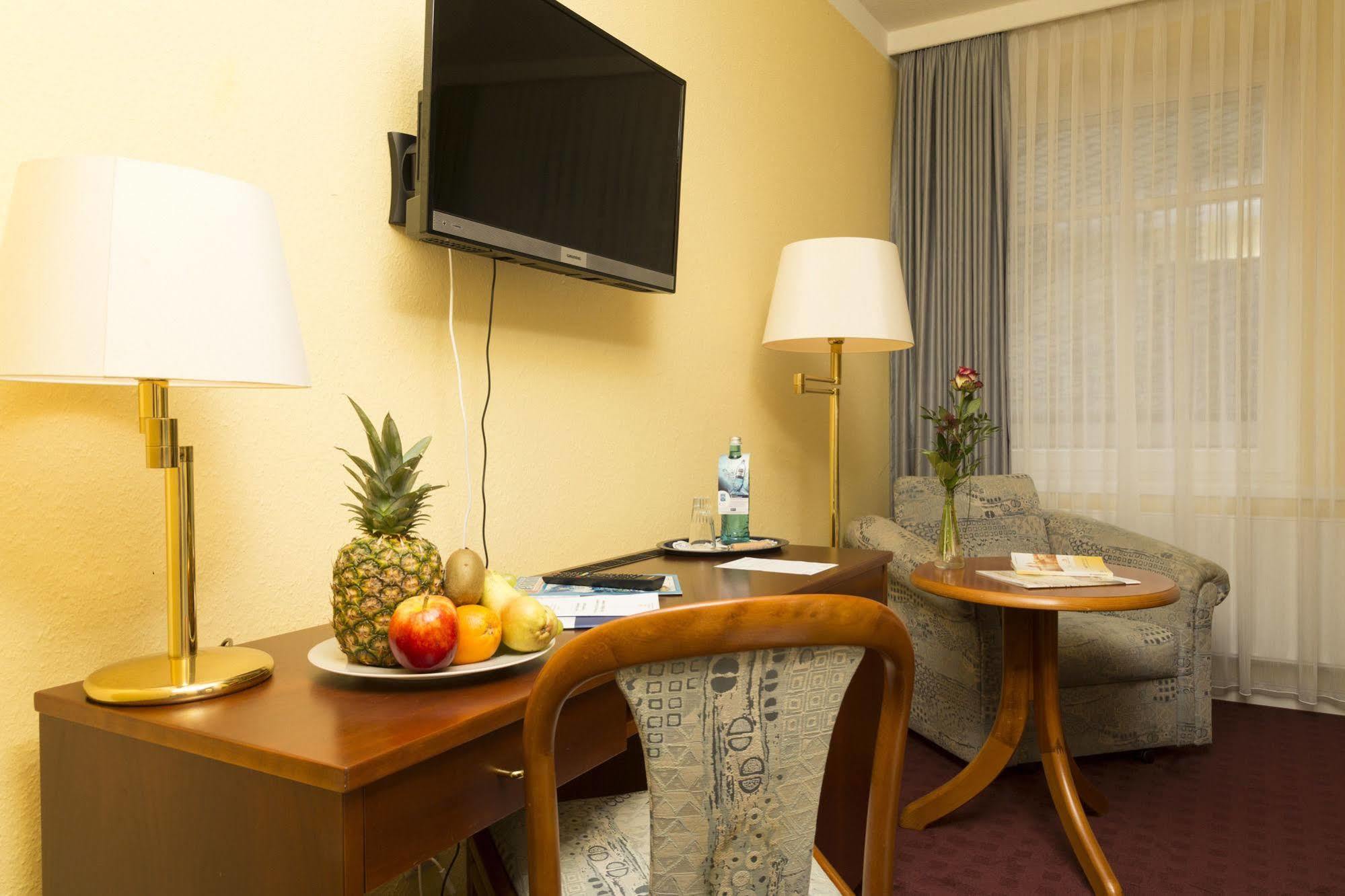 Ringhotel Residenz Витмунд Экстерьер фото